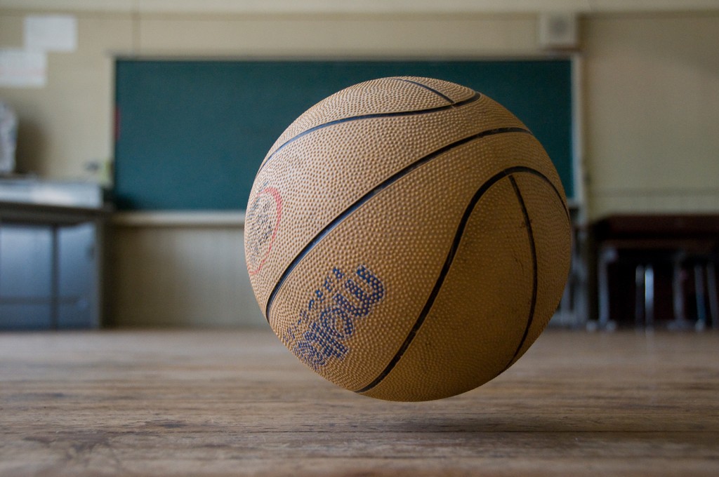 drop bound [basketball]